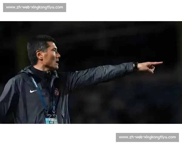 申花 VAR 争议判罚：同一动作两年不同判，媒体人炮轰尺度不公